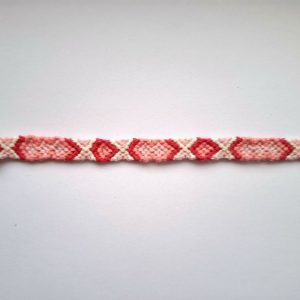دستبند طرح هندسی